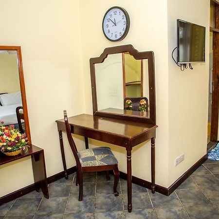 Saadani Tourist Center - Hostel Dar es Salaam Esterno foto