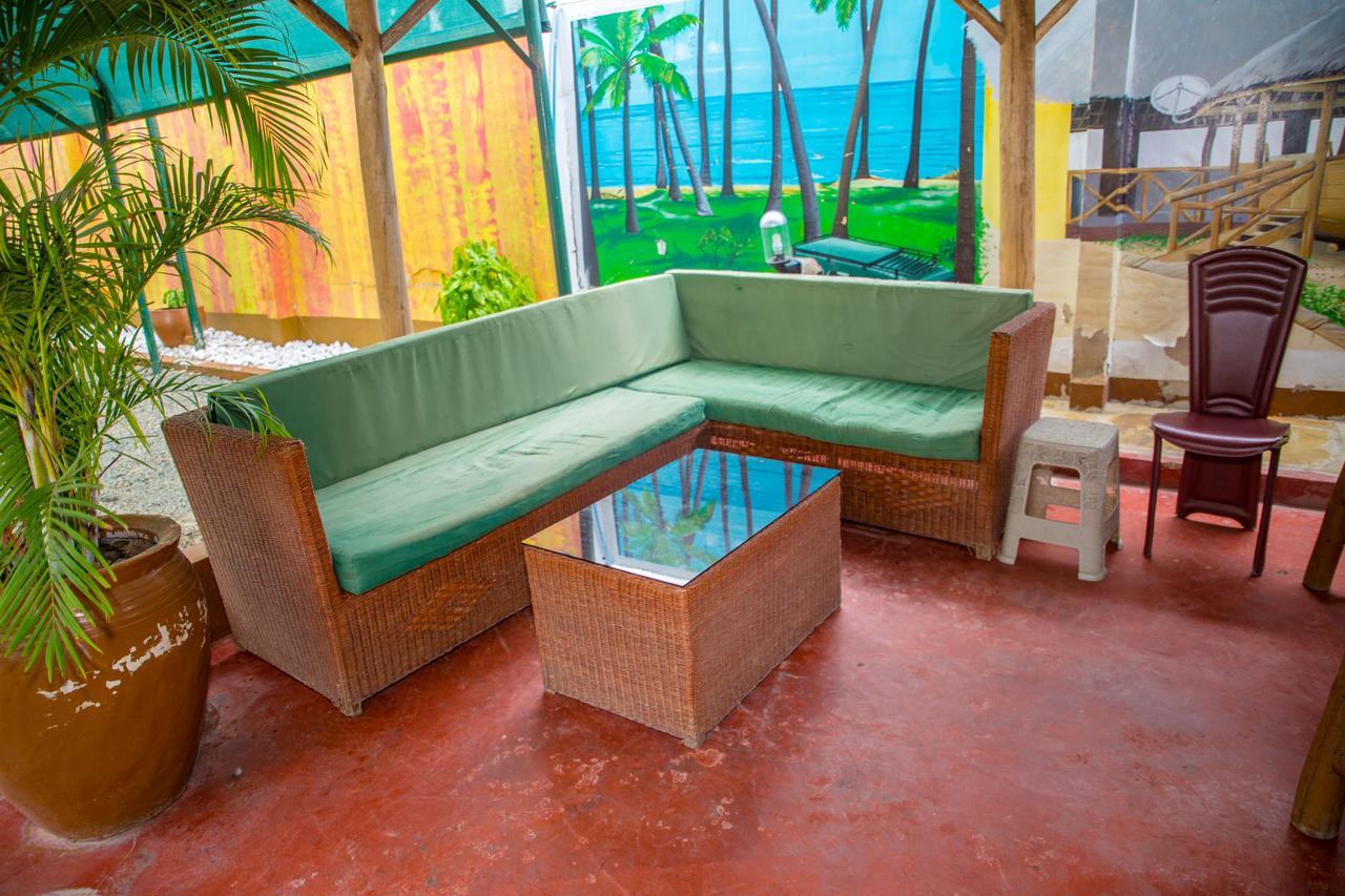 Saadani Tourist Center - Hostel Dar es Salaam Esterno foto